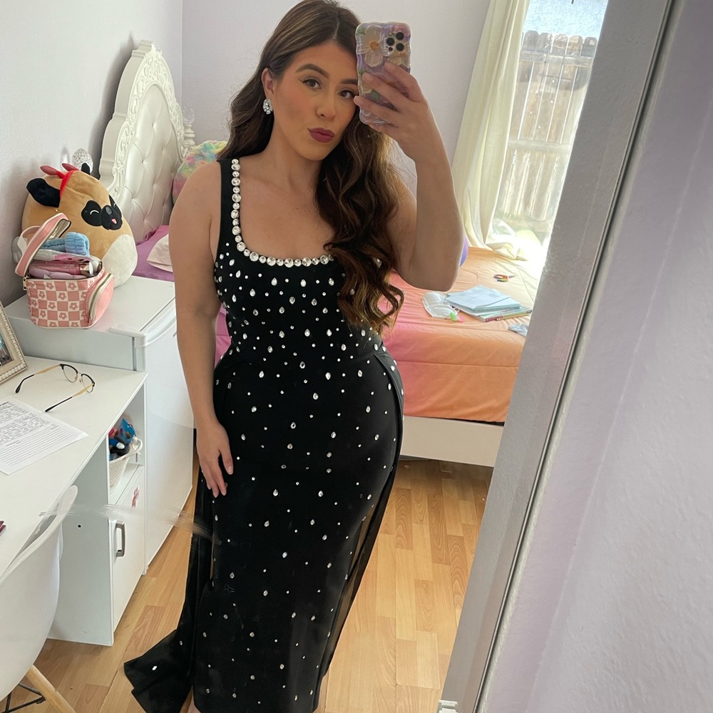 Elegant Black Pearl-Embellished Dress
